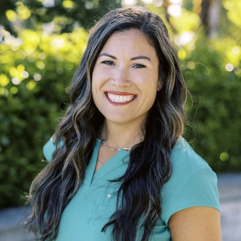 cov-meet-the-team-flora